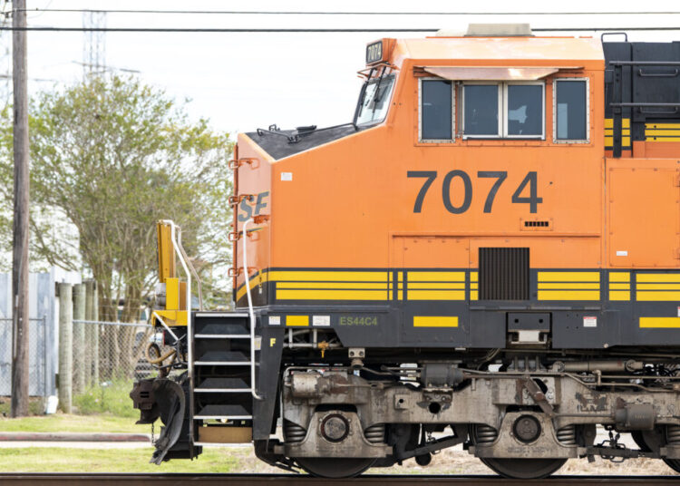 BNSF train derailment in Minnesota prompts evacuation