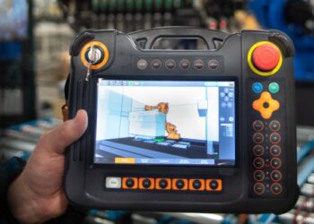 Robotics firm Mujin unveils automated unloader at ProMat