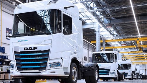 Paccar beats Q1 earnings estimates, posts record revenue