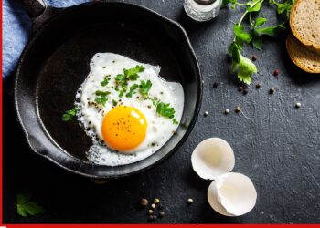 The Secret to Fried Eggs with Still-Runny Yolks