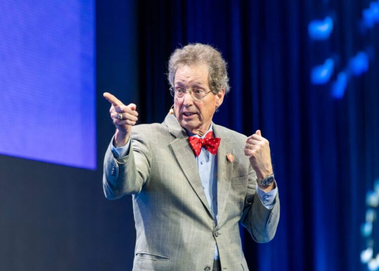 Trump offers high reward, high risk for trucking industry, experts says