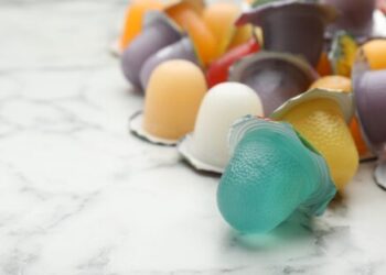 Choking risk drives Hong Kong ban on konjac jelly cups; officials investigate unrelated outbreaks