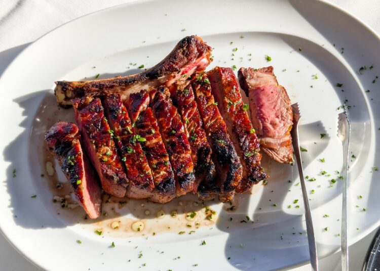 How to Hit a Steakhouse Like a Pro
