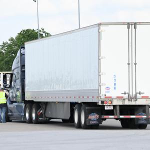 FMCSA split sleeper berth pilot program moves closer to launch