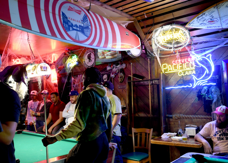 Steal my Food Itinerary: A SoCal Beach Dive Bar Crawl
