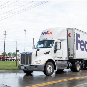 FedEx Freight sees volumes stabilize, eyes Q4 margin improvement