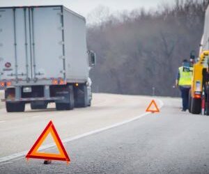 Autonomous truck beacon waiver moves closer to October renewal amid legal challenge